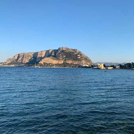 Апартаменти George House Mondello 34 Екстер'єр фото